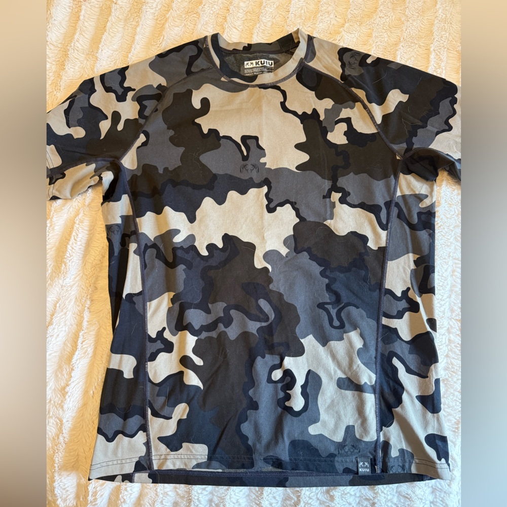 KUIU Men's Camouflage short sleeve Shirt - Black and Tan